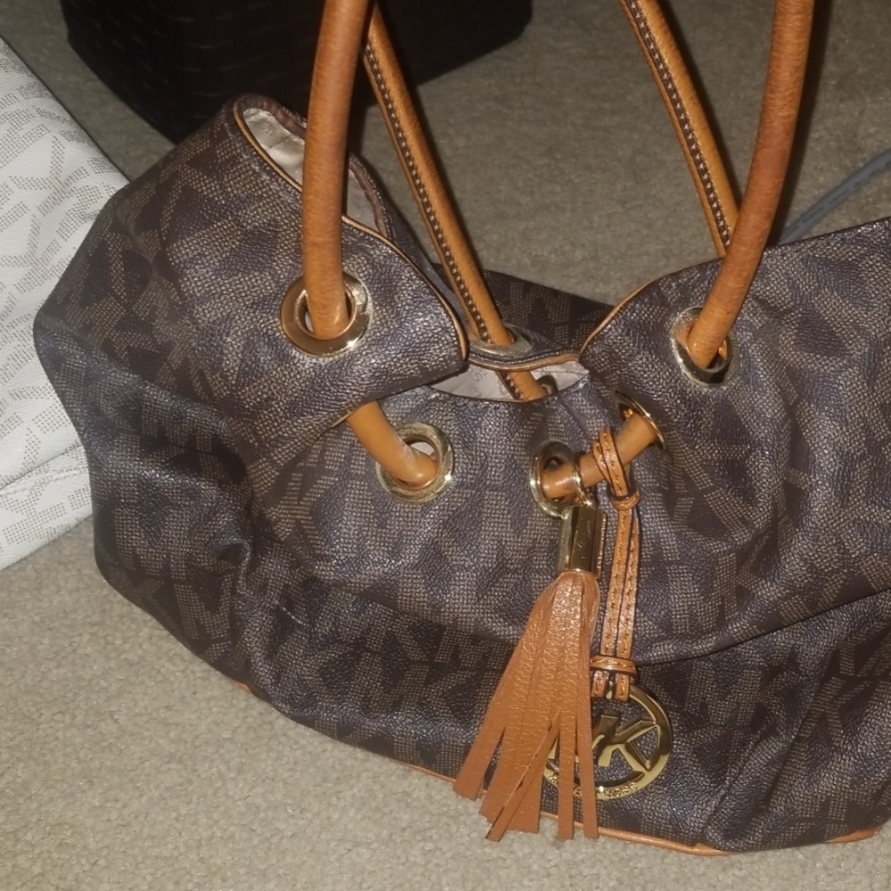 Purse - Picture 2 of 5